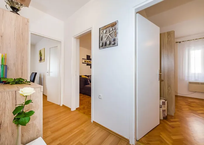 Melisa Apartman Zára